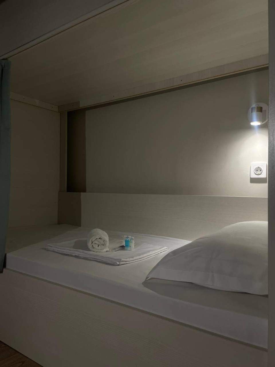 Hostel Nomad Almaty Eksteriør bilde