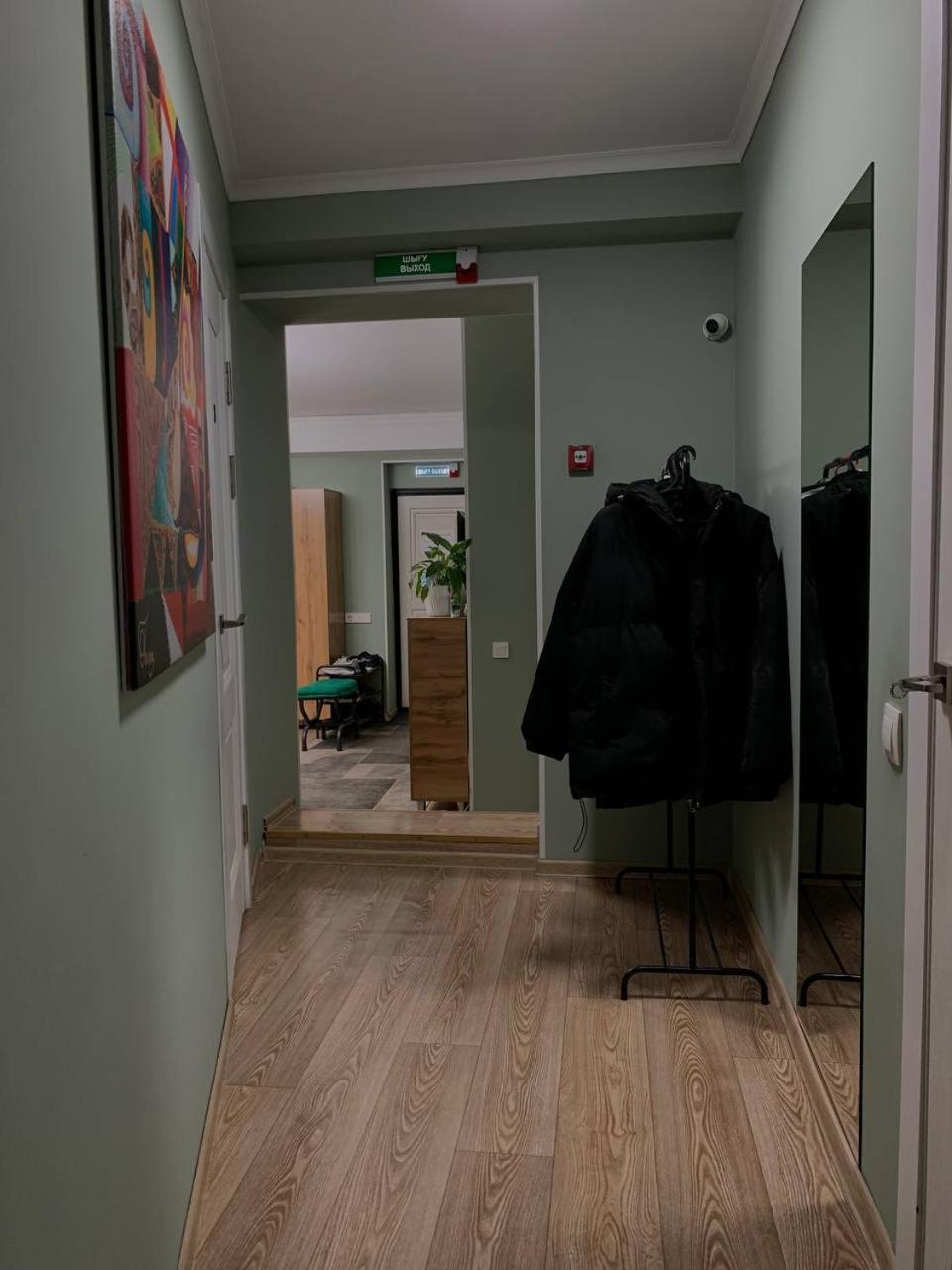 Hostel Nomad Almaty Eksteriør bilde