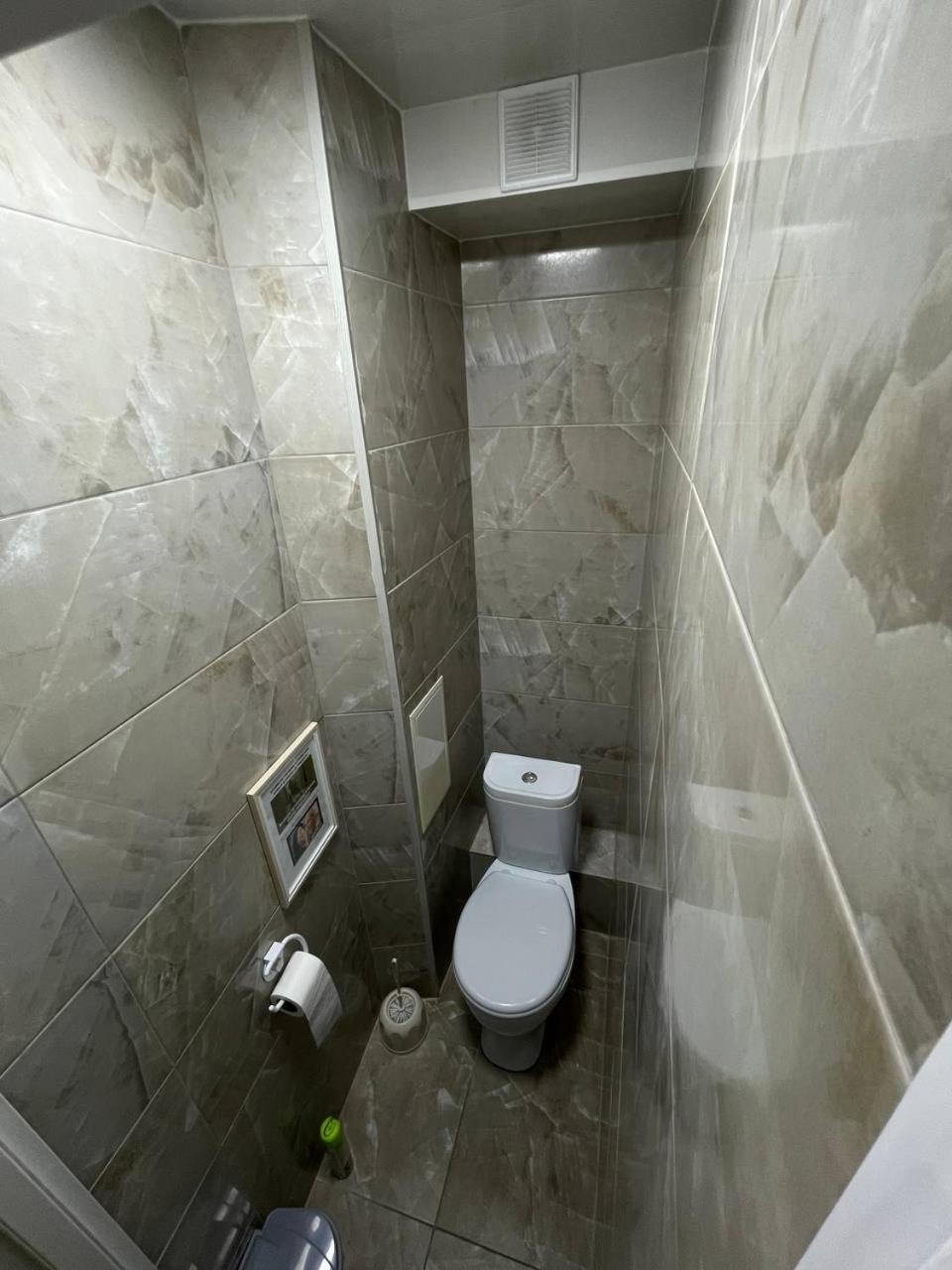 Hostel Nomad Almaty Eksteriør bilde