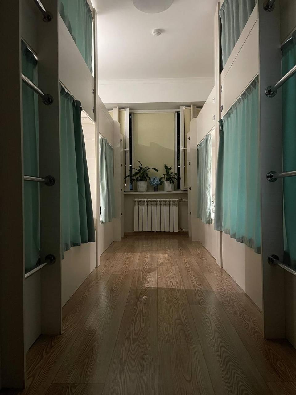 Hostel Nomad Almaty Eksteriør bilde